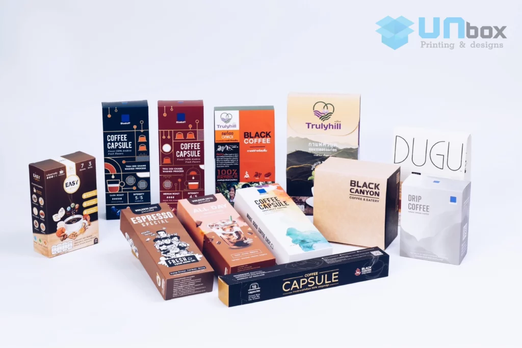 รวมผลงานกล่องกาแฟหลายแบบ ทั้งกล่องแคปซูล กล่องกาแฟดริป และกล่องคราฟท์ ที่ผลิตโดยโรงพิมพ์ UNBOX